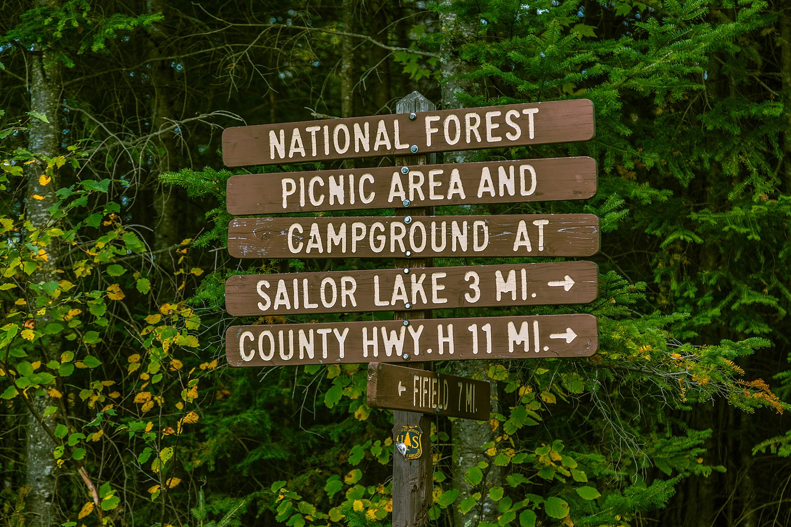 Chequamegon-Nicolet_National_Forest_Directional_Sign in wisconsin
